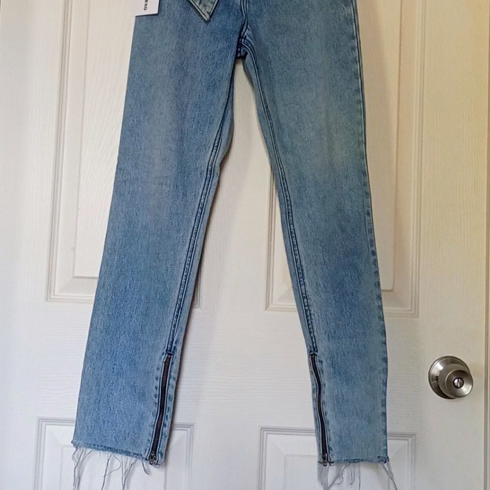 GRLFRND High Rise Jeans - Picture 3 of 4